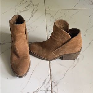 Dolce Vita suede booties